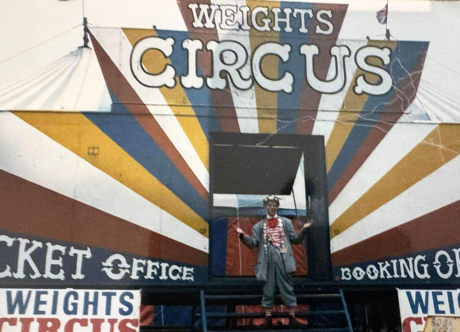 Weight's Circus